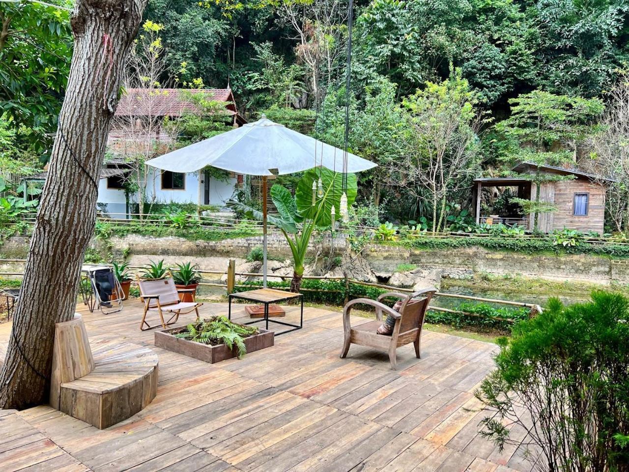 Hotel House By Lake à Moc Chau Extérieur photo