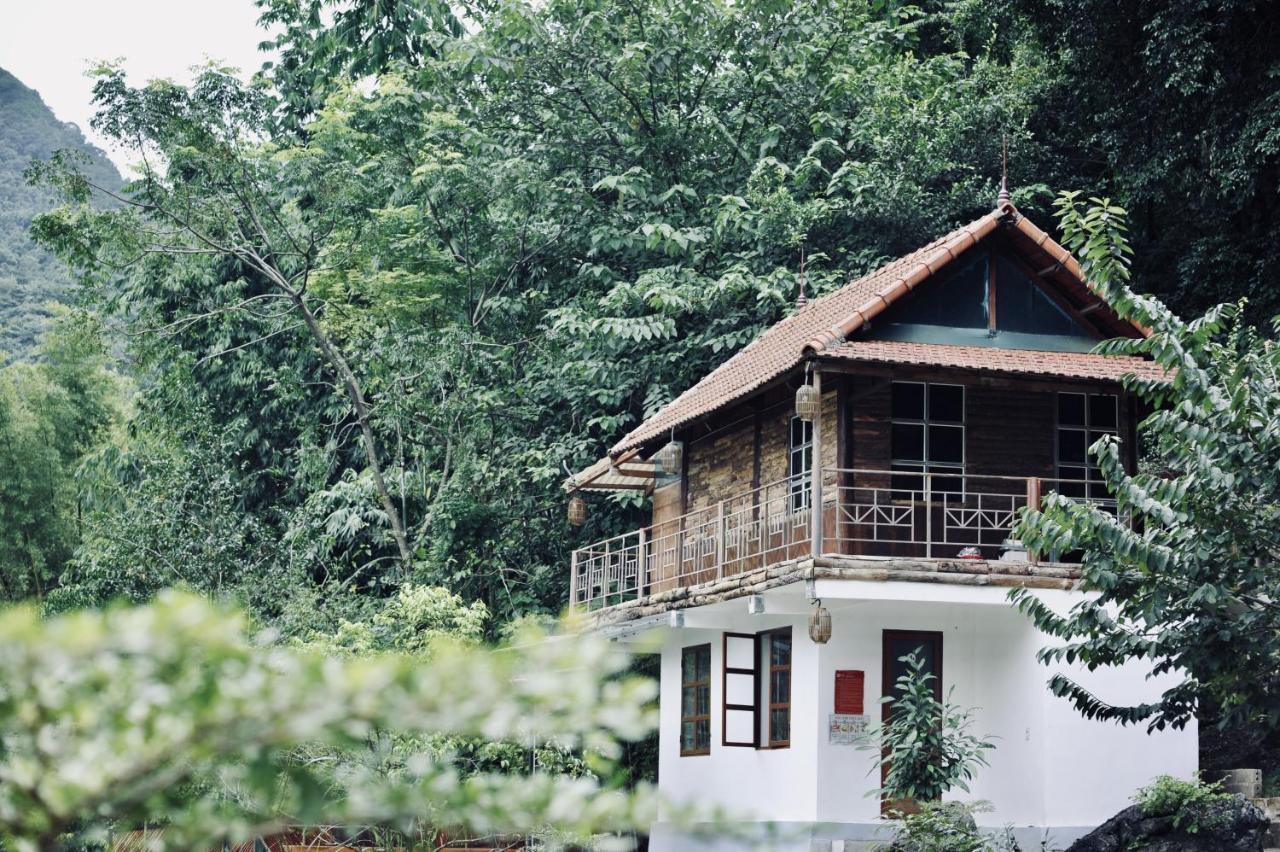 Hotel House By Lake à Moc Chau Extérieur photo